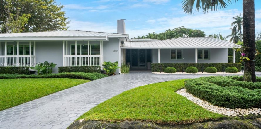 Villa ou maison à Pinecrest, Floride 5 chambres, 339 m2 № 2002685