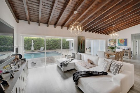 Villa ou maison à vendre à Pinecrest, Floride: 5 chambres, 339 m2 № 2002685 - photo 6