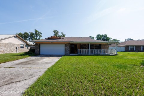 House in Orange Park, Florida 4 bedrooms, 162.86 sq.m. № 769836 - photo 1