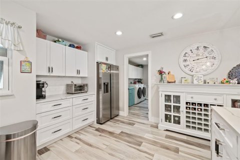 Casa en venta en Seminole, Florida, 3 dormitorios, 156.35 m2 № 1320526 - foto 8