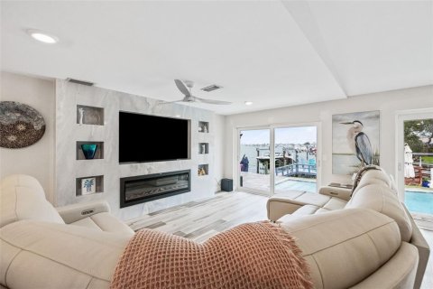 Casa en venta en Seminole, Florida, 3 dormitorios, 156.35 m2 № 1320526 - foto 25