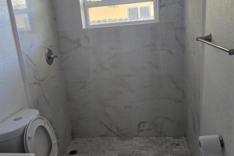 Apartamento en alquiler en Fort Lauderdale, Florida, 1 dormitorio, 74.32 m2 № 2182356 - foto 3