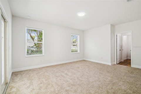 House in Spring Hill, Florida 4 bedrooms, 189.15 sq.m. № 1554843 - photo 19