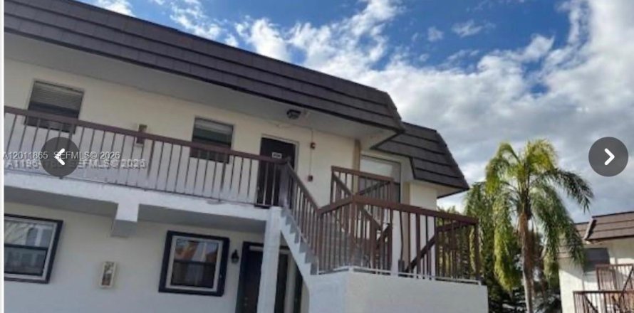 Condominio en Miami, Florida, 2 dormitorios  № 2074921