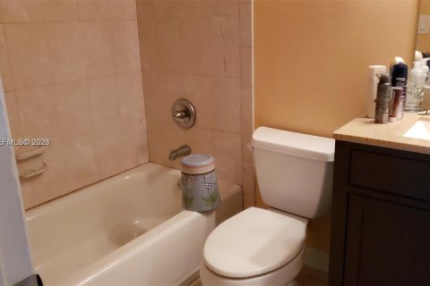 Condominio en alquiler en Miami, Florida, 2 dormitorios, 71.53 m2 № 2074921 - foto 6
