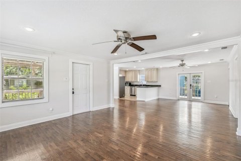 Casa en venta en Tampa, Florida, 3 dormitorios, 133.59 m2 № 1886498 - foto 5