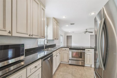 Casa en venta en Tampa, Florida, 3 dormitorios, 133.59 m2 № 1886498 - foto 15