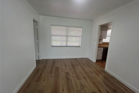 Casa en alquiler en Port Charlotte, Florida, 3 dormitorios, 151.34 m2 № 1899121 - foto 4