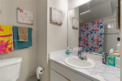 Adosado en venta en Cutler Bay, Florida, 2 dormitorios, 94.76 m2 № 2002025 - foto 16
