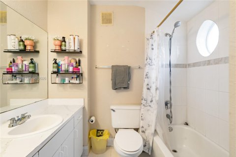 Adosado en venta en Cutler Bay, Florida, 2 dormitorios, 94.76 m2 № 2002025 - foto 21