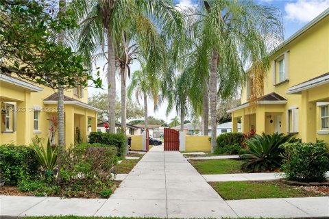 Adosado en venta en Cutler Bay, Florida, 2 dormitorios, 94.76 m2 № 2002025 - foto 22