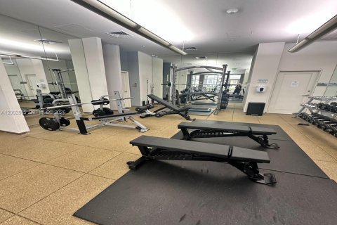 Condo in Bal Harbour, Florida, 1 bedroom  № 2068094 - photo 22