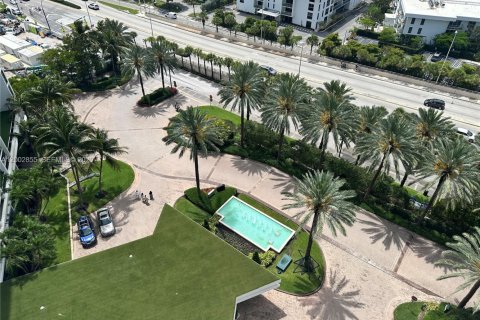 Condo in Bal Harbour, Florida, 1 bedroom  № 2068094 - photo 7