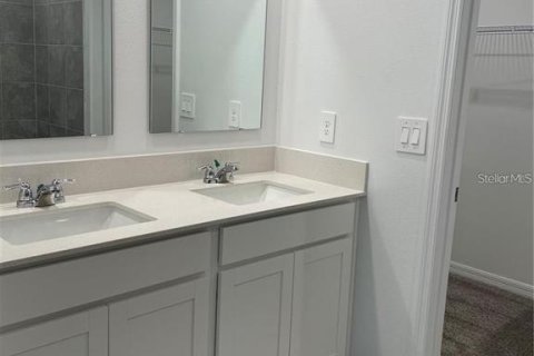 Casa en alquiler en Winter Haven, Florida, 4 dormitorios, 179.58 m2 № 1915352 - foto 8