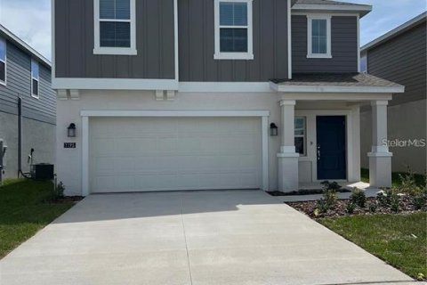 Casa en alquiler en Winter Haven, Florida, 4 dormitorios, 179.58 m2 № 1915352 - foto 1