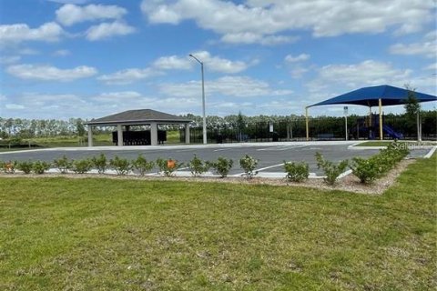 Casa en alquiler en Winter Haven, Florida, 4 dormitorios, 179.58 m2 № 1915352 - foto 14