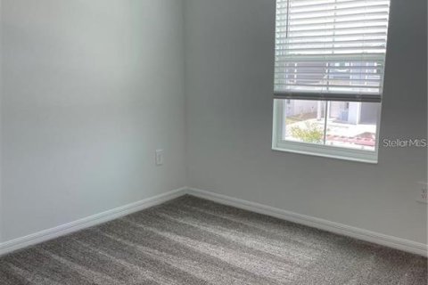 Casa en alquiler en Winter Haven, Florida, 4 dormitorios, 179.58 m2 № 1915352 - foto 5