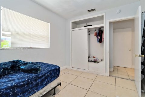 Commercial property in Fort Lauderdale, Florida 232.63 sq.m. № 1839114 - photo 23