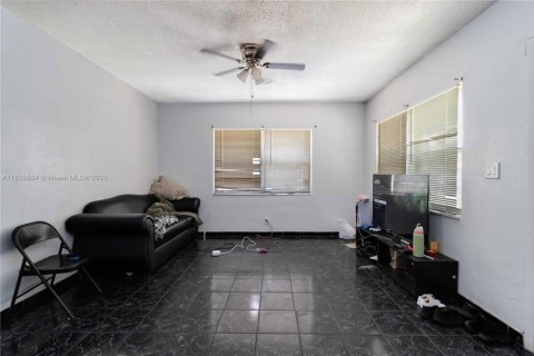 Commercial property in Fort Lauderdale, Florida 232.63 sq.m. № 1839114 - photo 6