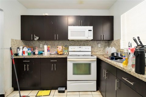 Commercial property in Fort Lauderdale, Florida 232.63 sq.m. № 1839114 - photo 19