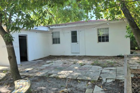 Propiedad comercial en venta en Miami, Florida, 158.68 m2 № 2169497 - foto 5
