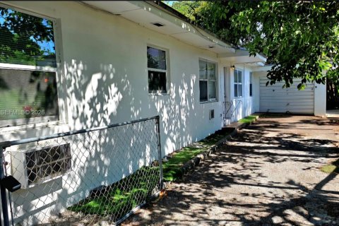 Propiedad comercial en venta en Miami, Florida, 158.68 m2 № 2169497 - foto 4
