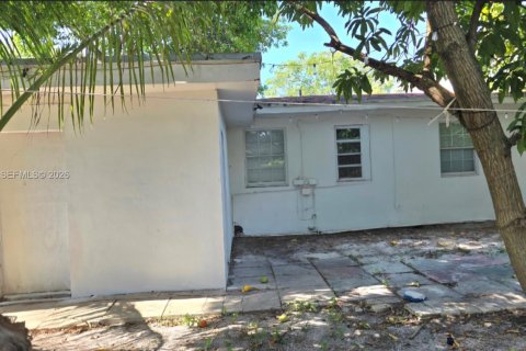 Propiedad comercial en venta en Miami, Florida, 158.68 m2 № 2169497 - foto 8