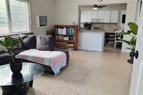 Propiedad comercial en venta en Miami, Florida, 158.68 m2 № 2169497 - foto 15