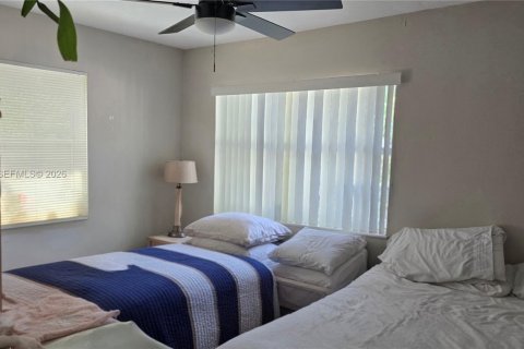 Propiedad comercial en venta en Miami, Florida, 158.68 m2 № 2169497 - foto 24