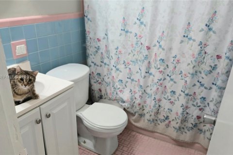 Propiedad comercial en venta en Miami, Florida, 158.68 m2 № 2169497 - foto 25