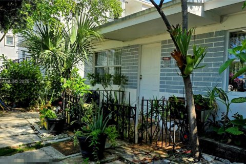 Propiedad comercial en venta en Miami, Florida, 158.68 m2 № 2169497 - foto 2