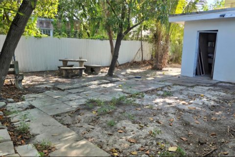 Propiedad comercial en venta en Miami, Florida, 158.68 m2 № 2169497 - foto 10
