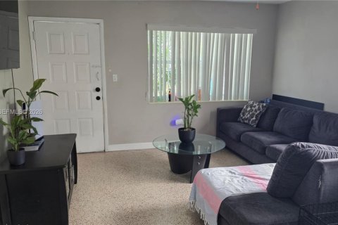 Propiedad comercial en venta en Miami, Florida, 158.68 m2 № 2169497 - foto 13