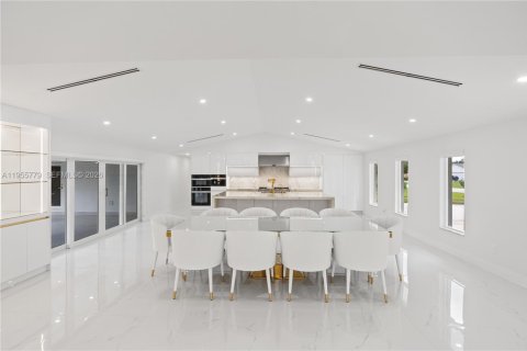 Villa ou maison à vendre à Davie, Floride: 5 chambres, 383.13 m2 № 2009716 - photo 21