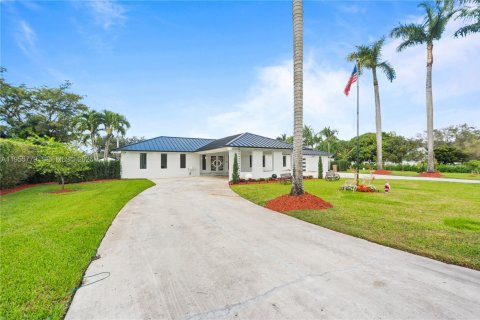 Villa ou maison à vendre à Davie, Floride: 5 chambres, 383.13 m2 № 2009716 - photo 3