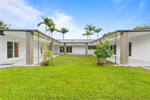 Villa ou maison à vendre à Davie, Floride: 5 chambres, 383.13 m2 № 2009716 - photo 28