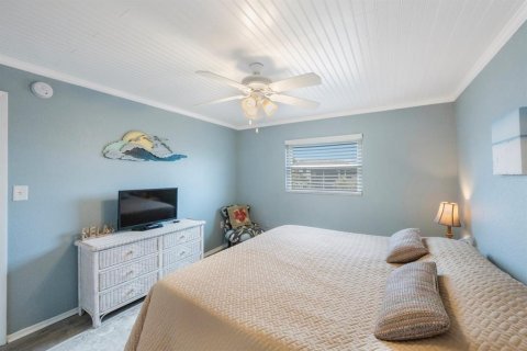 Condo in Treasure Island, Florida, 2 bedrooms  № 1274938 - photo 23