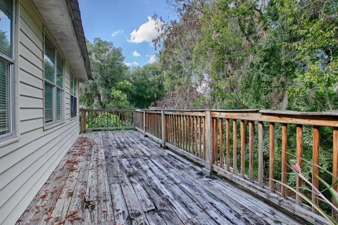 House in Lake Panasoffkee, Florida 3 bedrooms, 86.4 sq.m. № 2157864 - photo 13