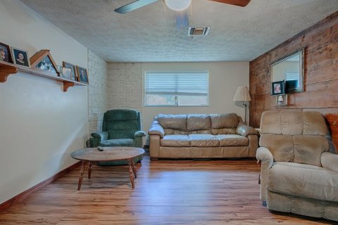 House in Lake Panasoffkee, Florida 3 bedrooms, 86.4 sq.m. № 2157864 - photo 28