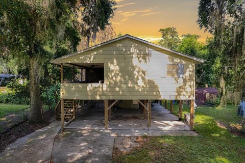 House in Lake Panasoffkee, Florida 3 bedrooms, 86.4 sq.m. № 2157864
