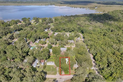 House in Lake Panasoffkee, Florida 3 bedrooms, 86.4 sq.m. № 2157864 - photo 5