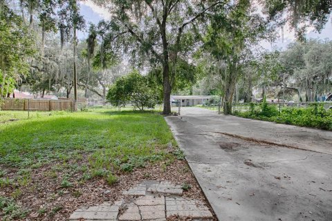 House in Lake Panasoffkee, Florida 3 bedrooms, 86.4 sq.m. № 2157864 - photo 3