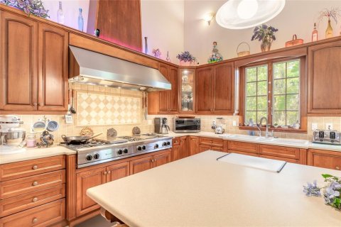 House in Port Orange, Florida 5 bedrooms, 493.4 sq.m. № 1613826 - photo 24
