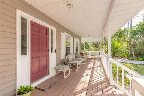 House in Port Orange, Florida 5 bedrooms, 493.4 sq.m. № 1613826 - photo 12