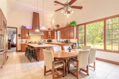 House in Port Orange, Florida 5 bedrooms, 493.4 sq.m. № 1613826 - photo 25