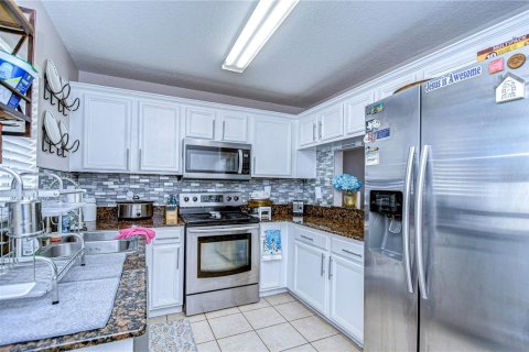 Touwnhouse à vendre à Valrico, Floride: 2 chambres, 139.91 m2 № 1737257 - photo 10