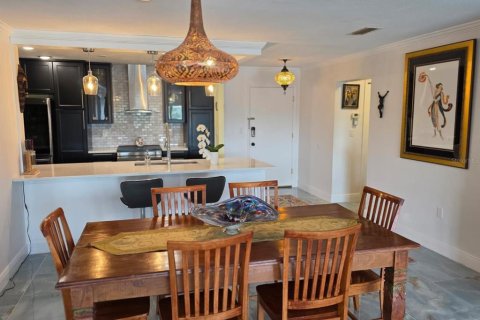 Condo in Belleair Bluffs, Florida, 2 bedrooms  № 1844960 - photo 23