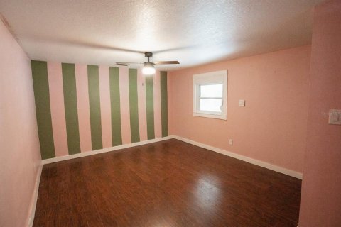Villa ou maison à vendre à Tampa, Floride: 2 chambres, 148.64 m2 № 2398829 - photo 25