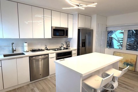 Condo in Miami Beach, Florida, 1 bedroom  № 1893311 - photo 4