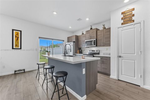 Touwnhouse à vendre à Homestead, Floride: 3 chambres, 151.24 m2 № 1945638 - photo 10